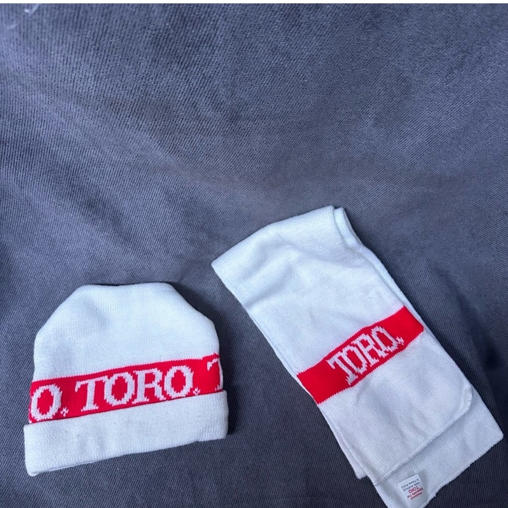 Vintage Toro hat & scarf beanie winter